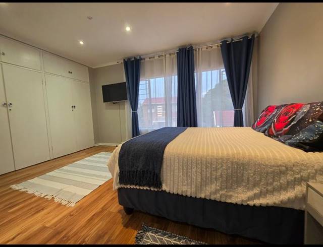 2 BEDROOM TOWNHOUSE FOR SALE IN BRACKENHURST